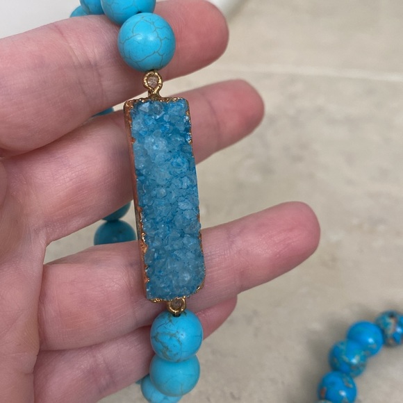 Turquoise and druzy stretch bracelets - Picture 2 of 5